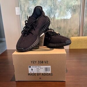 Adidas Yeezy Boost 350 V2 Onyx NEW !!!
